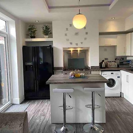 Вілла 2 Bed Sleeps 6 Beach Retreat St Annes On Sea Літам-Сент-Еннс Екстер'єр фото