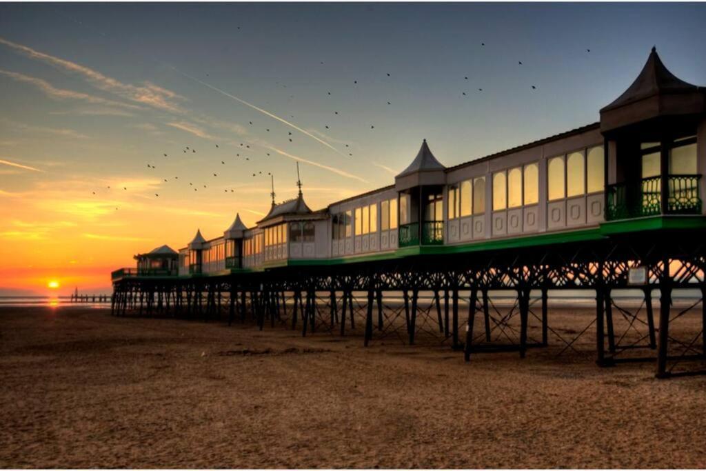 Вілла 2 Bed Sleeps 6 Beach Retreat St Annes On Sea Літам-Сент-Еннс Екстер'єр фото